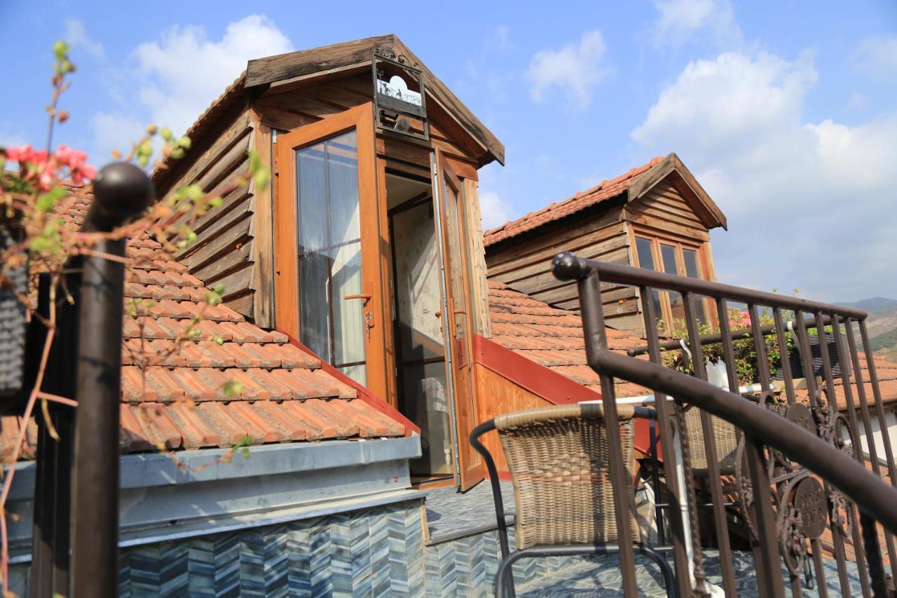 Tatin - Hotel & Cafe In Mtsʼkhetʼa Exterior foto