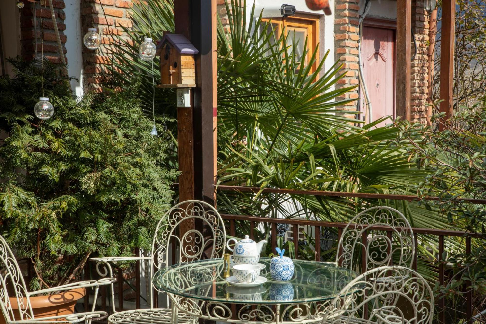 Tatin - Hotel & Cafe In Mtsʼkhetʼa Exterior foto